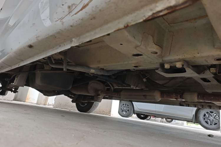 Used Wuling Rongguang V 2016 1.5L Standard Version Right Side Sill