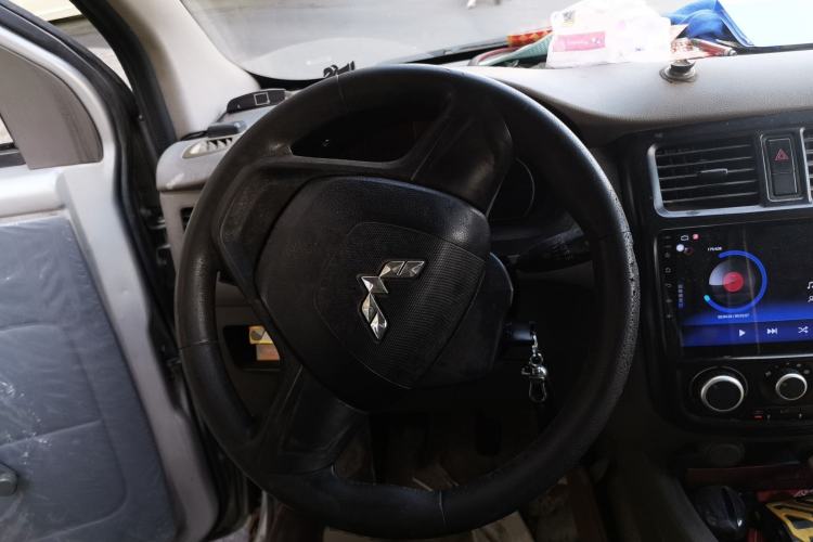 Used Wuling Rongguang V 2016 1.5L Practical Version Steering Wheel
