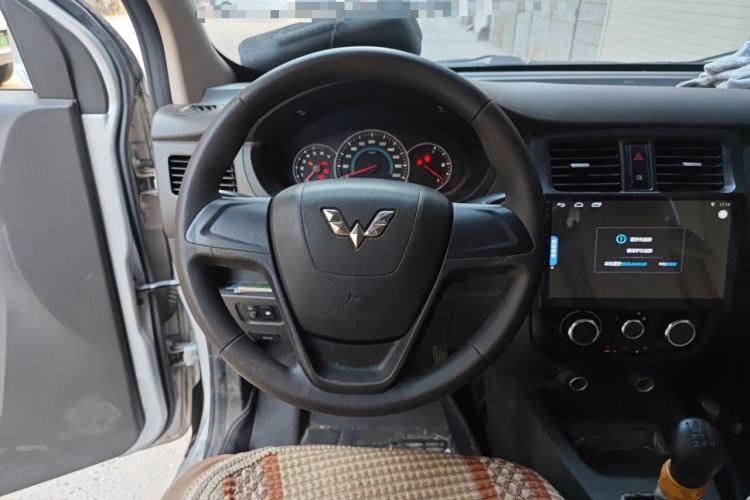 Used Wuling Rongguang V 2016 1.5L Standard Version Steering Wheel
