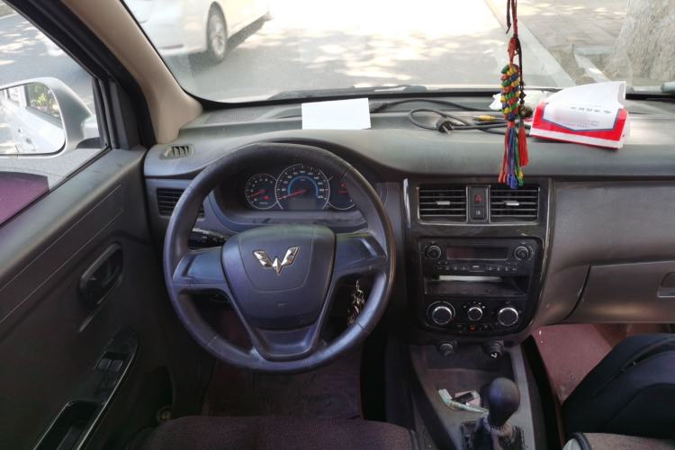Used Wuling Rongguang V 2016 1.5L Standard Version Steering Wheel