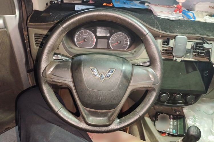 Used Wuling Rongguang V 2016 1.2L Practical Version Steering Wheel