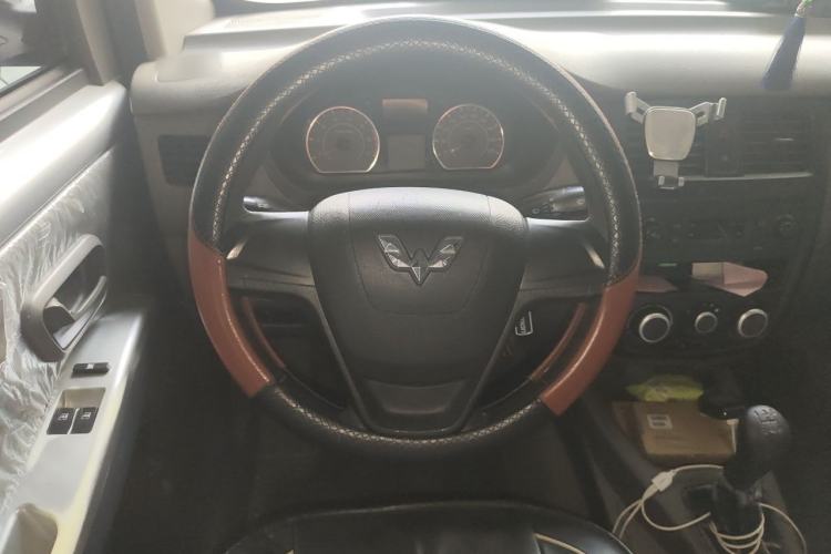 Used Wuling Rongguang V 2016 1.2L Practical Version Steering Wheel