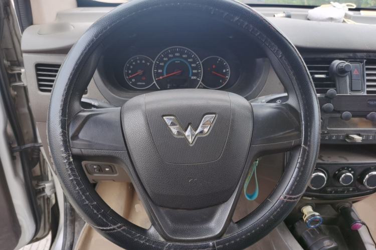Used Wuling Rongguang V 2016 1.5L Standard Version Steering Wheel