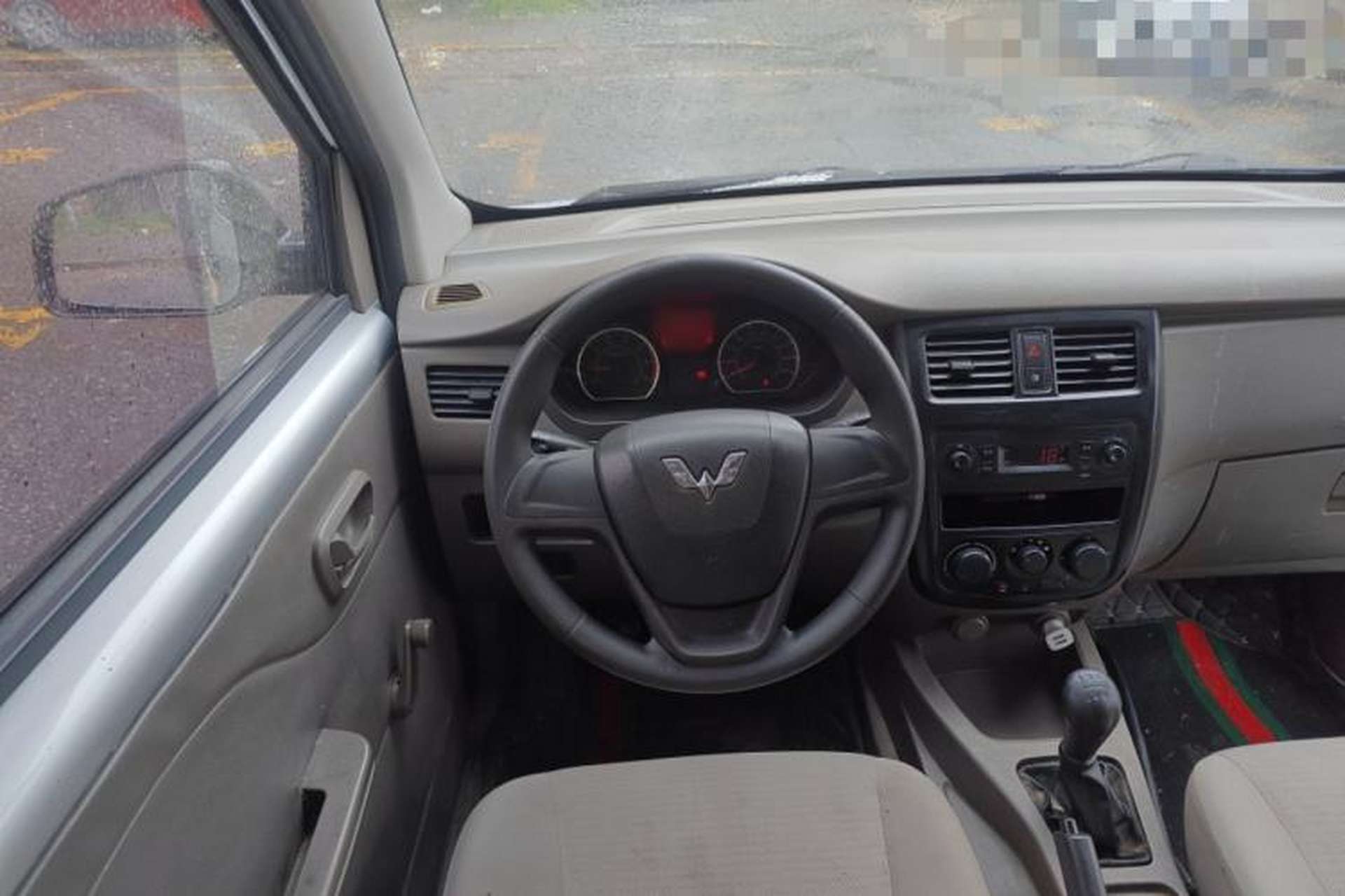 Used Wuling Rongguang V 2016 1.5L Practical Version Steering Wheel