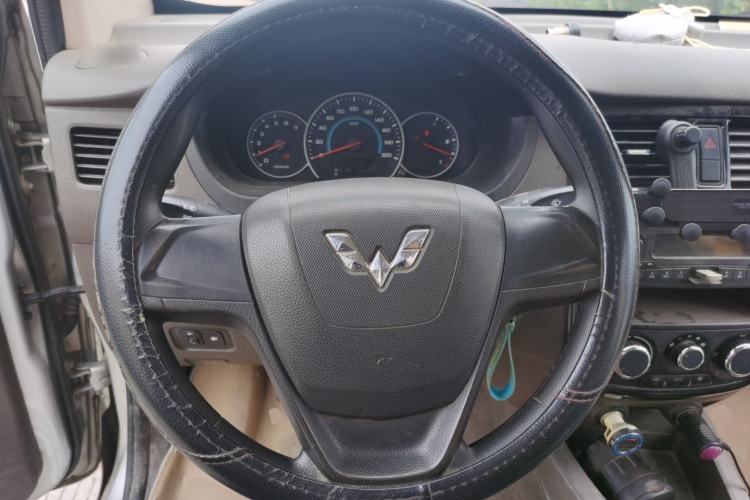 Used Wuling Rongguang V 2016 1.5L Standard Version Steering Wheel