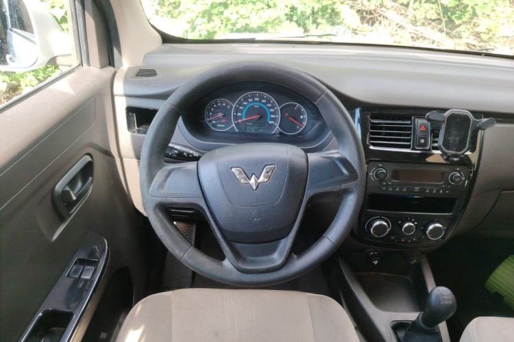 Used Wuling Rongguang V 2016 1.5L Standard Version Steering Wheel