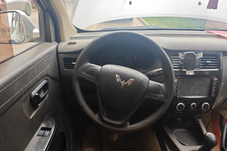 Used Wuling Rongguang V 2016 1.5L Standard Version Steering Wheel