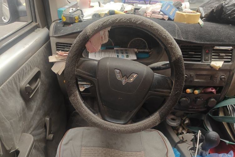 Used Wuling Rongguang V 2016 1.5L Practical Version Steering Wheel