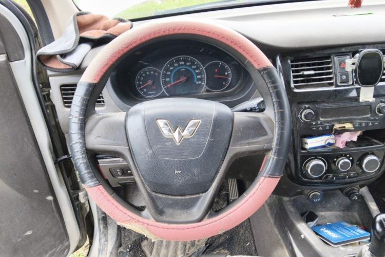 Used Wuling Rongguang V 2016 1.5L Standard Version Steering Wheel
