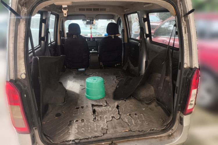 Used Wuling Rongguang V 2016 1.5L Standard Version Trunk