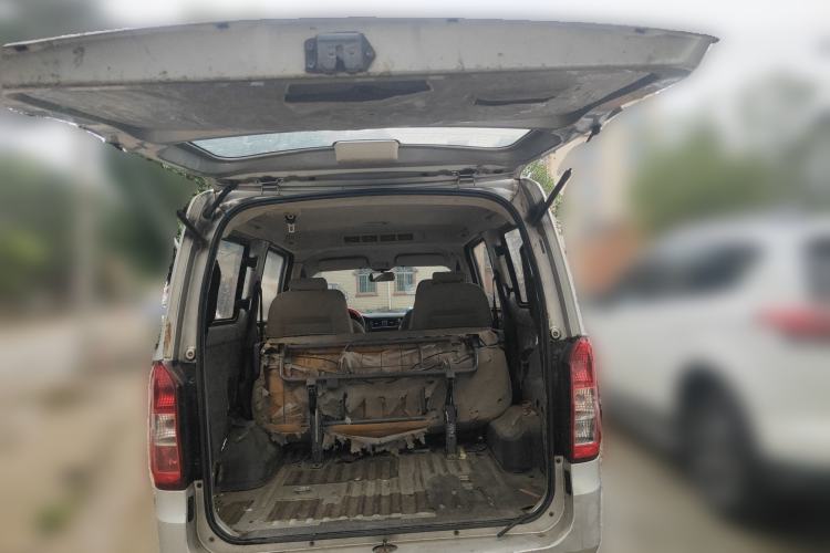 Used Wuling Rongguang V 2016 1.5L Standard Version Trunk