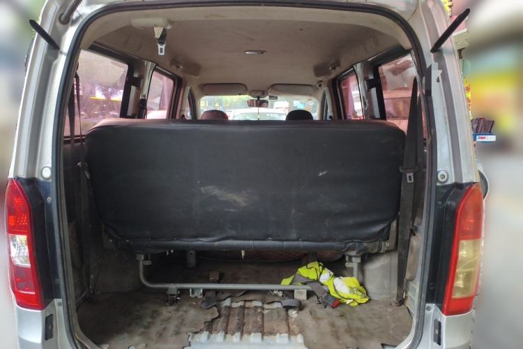 Used Wuling Rongguang V 2016 1.2L Practical Version Trunk