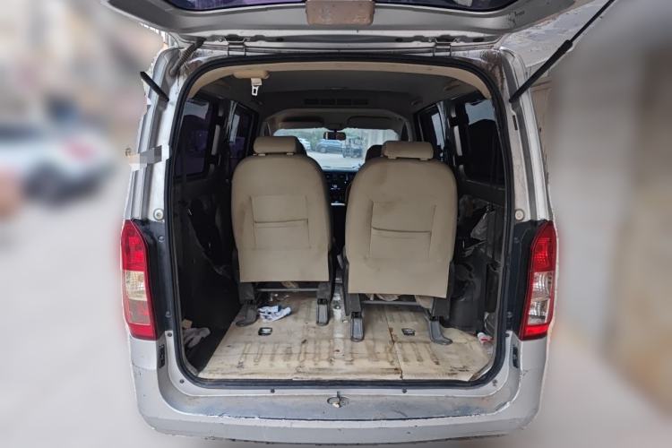 Used Wuling Rongguang V 2016 1.5L Standard Version Trunk