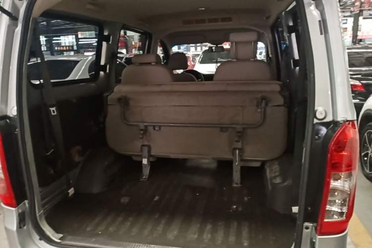Used Wuling Rongguang V 2016 1.5L Standard Version Trunk