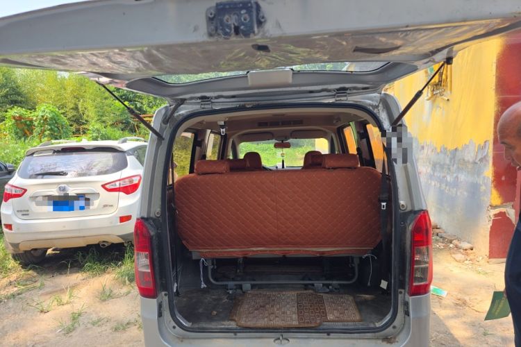 Used Wuling Rongguang V 2016 1.2L Standard Version Trunk