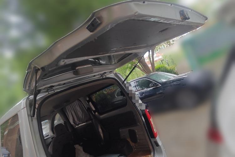 Used Wuling Rongguang V 2016 1.2L Practical Version Trunk
