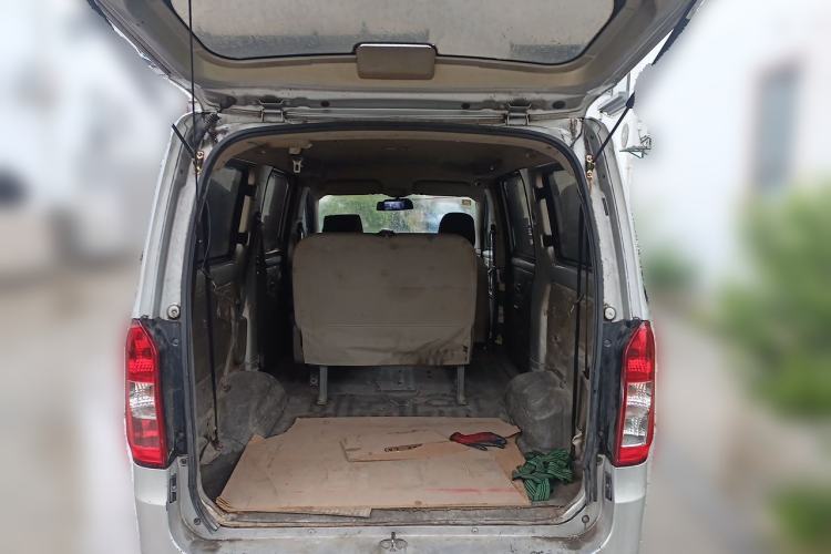 Used Wuling Rongguang V 2016 1.2L Practical Version Trunk