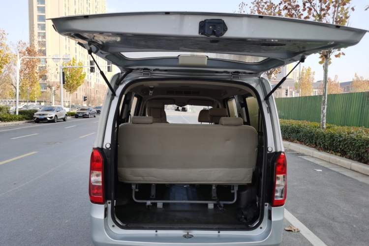 Used Wuling Rongguang V 2016 1.5L Standard Version Trunk