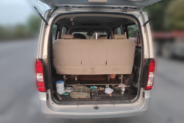 Used Wuling Rongguang V 2016 1.5L Standard Version Trunk