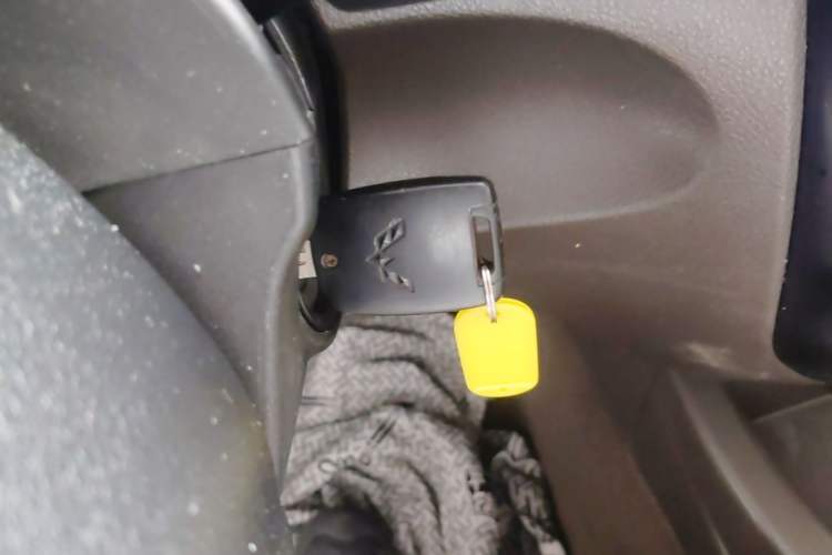 Used Wuling Rongguang V 2016 1.5L Standard Version Vehicle Key