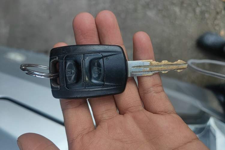 Used Wuling Rongguang V 2016 1.5L Standard Version Vehicle Key