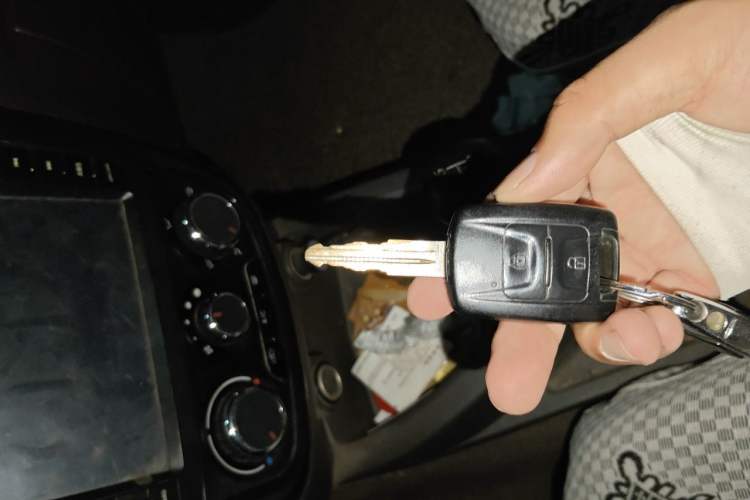 Used Wuling Rongguang V 2016 1.5L Standard Version Vehicle Key