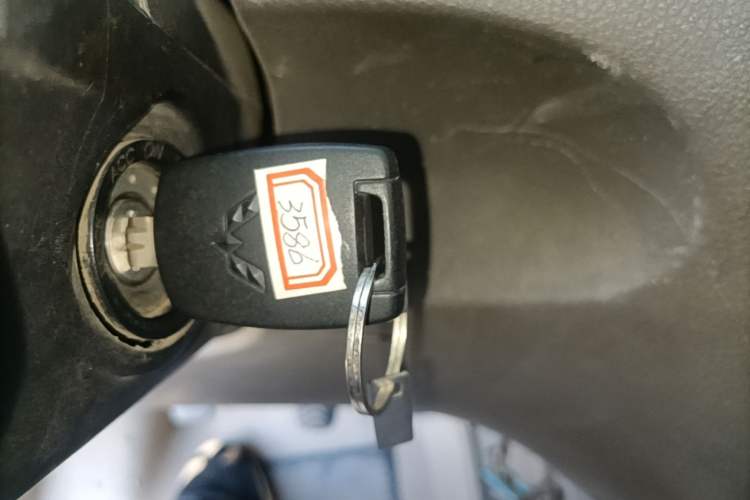 Used Wuling Rongguang V 2016 1.2L Practical Version Vehicle Key