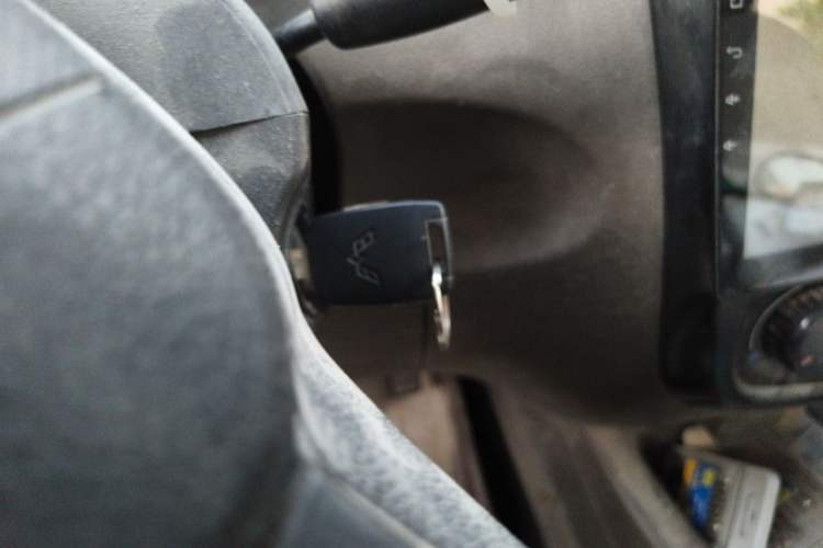 Used Wuling Rongguang V 2016 1.2L Practical Version Vehicle Key