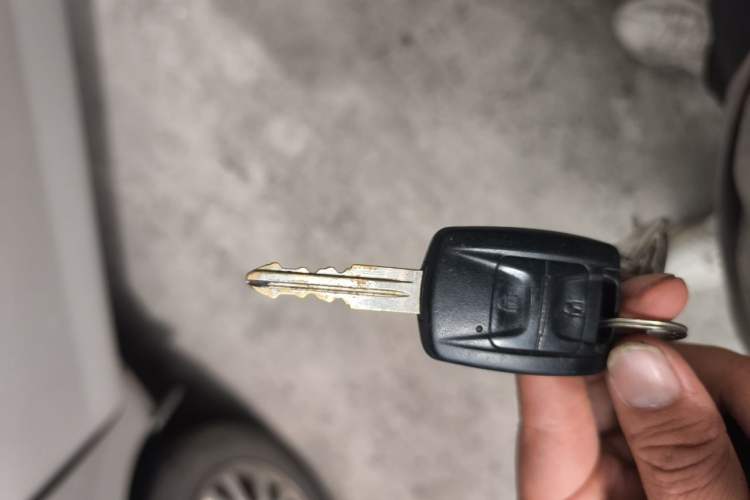 Used Wuling Rongguang V 2016 1.5L Standard Version Vehicle Key