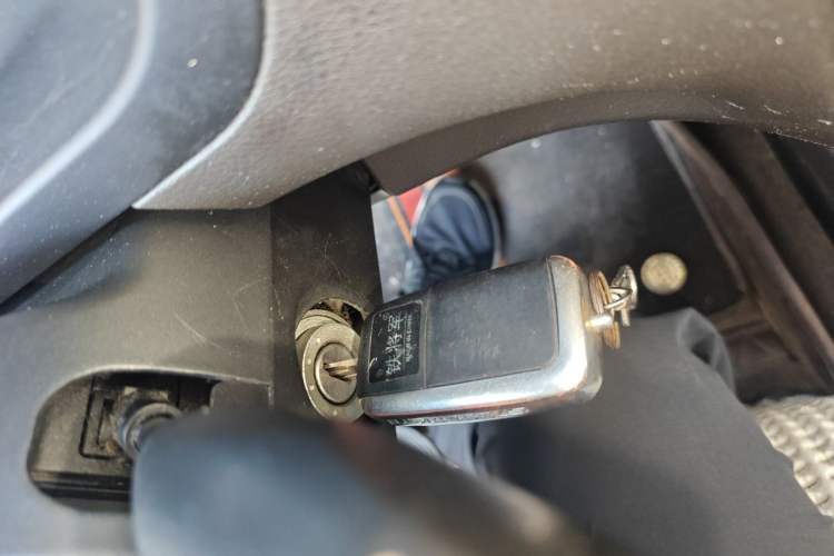 Used Wuling Rongguang V 2016 1.5L Standard Version Vehicle Key