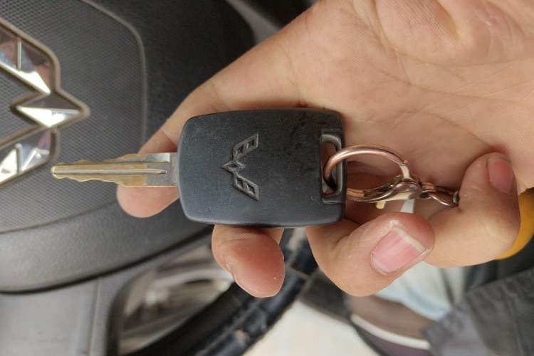 Used Wuling Rongguang V 2016 1.5L Standard Version Vehicle Key