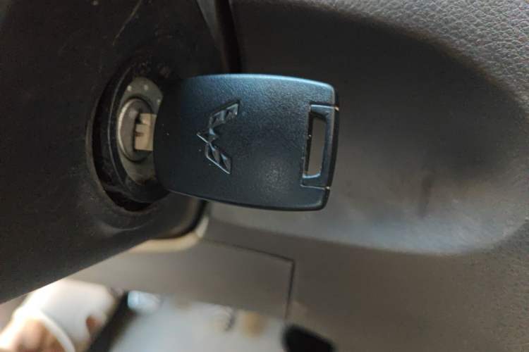 Used Wuling Rongguang V 2016 1.5L Standard Version Vehicle Key