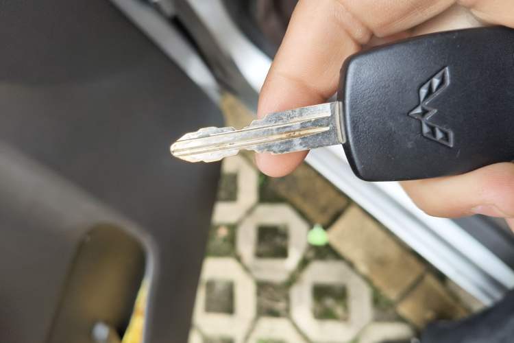 Used Wuling Rongguang V 2016 1.5L Standard Version Vehicle Key