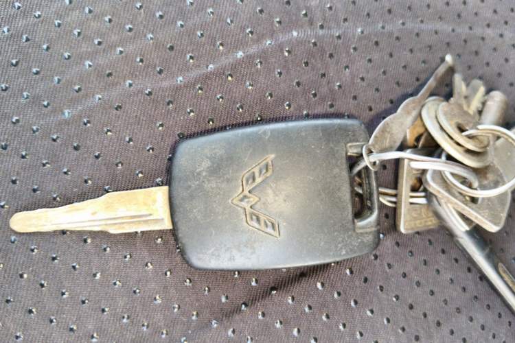 Used Wuling Rongguang V 2016 1.2L Practical Model Non-Power-Assisted Vehicle Key
