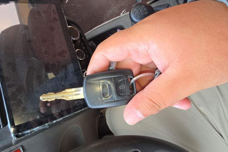 Used Wuling Rongguang V 2016 1.2L Standard Version Vehicle Key