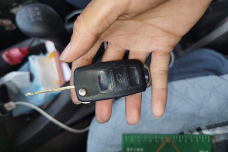 Used Wuling Rongguang V 2016 1.5L Standard Version Vehicle Key
