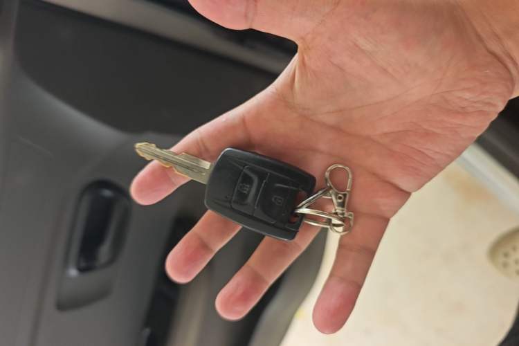 Used Wuling Rongguang V 2016 1.5L Standard Version Vehicle Key
