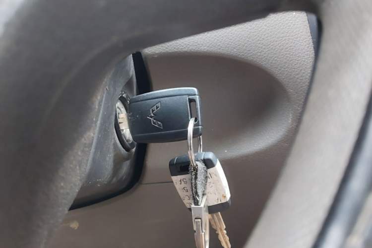 Used Wuling Rongguang V 2016 1.5L Practical Version Vehicle Key