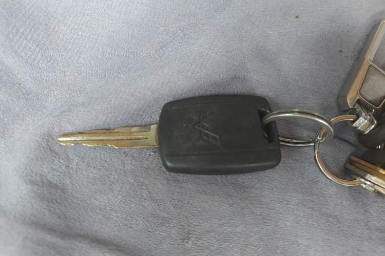 Used Wuling Rongguang V 2016 1.2L Practical Version Vehicle Key