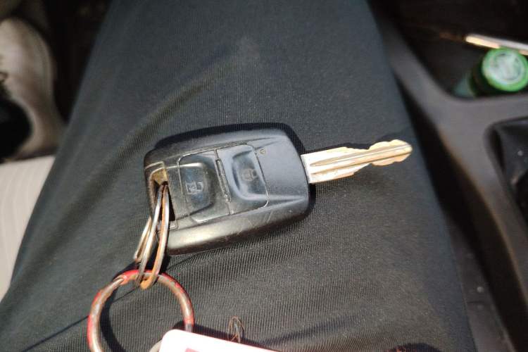 Used Wuling Rongguang V 2016 1.2L Standard Version Vehicle Key