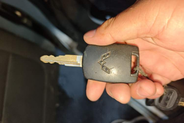 Used Wuling Rongguang V 2016 1.5L Practical Version Vehicle Key