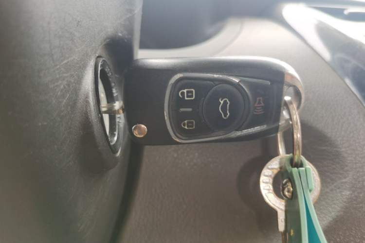 Used Wuling Rongguang V 2016 1.5L Standard Version Vehicle Key