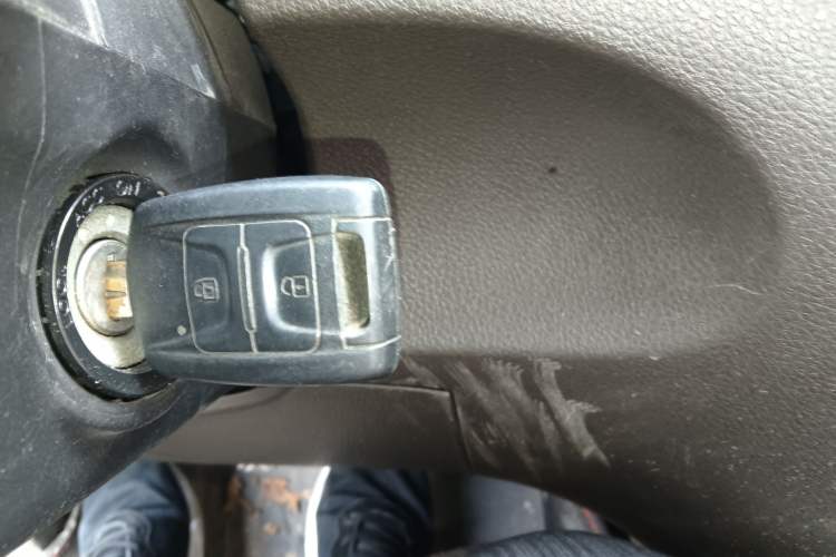 Used Wuling Rongguang V 2016 1.5L Standard Version Vehicle Key