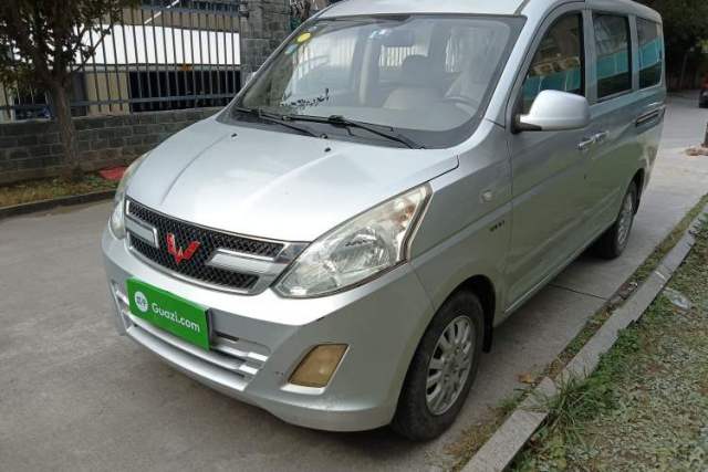 Ojetý Wuling Rongguang V 2016 1.5L Standard Version