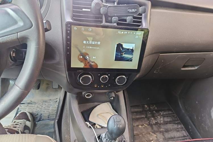 Used Wuling Rongguang V 2016 1.2L Standard Version Audio And AC Panel