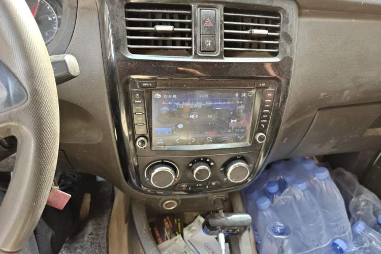 Used Wuling Rongguang V 2016 1.5L Standard Version Audio And AC Panel