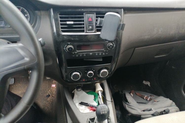 Used Wuling Rongguang V 2016 1.5L Standard Version Audio And AC Panel