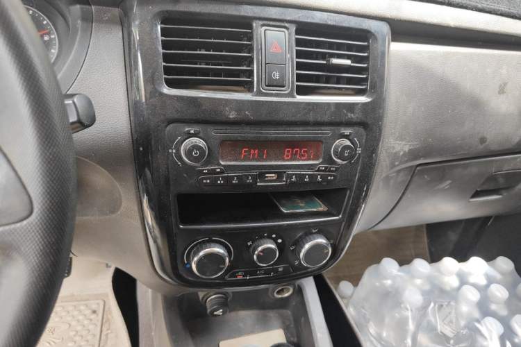 Used Wuling Rongguang V 2016 1.5L Standard Version Audio And AC Panel