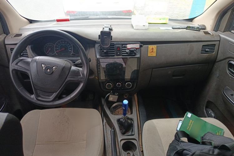 Used Wuling Rongguang V 2016 1.2L Standard Version Center Console