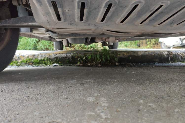 Used Wuling Rongguang V 2016 1.2L Practical Version Chassis Front